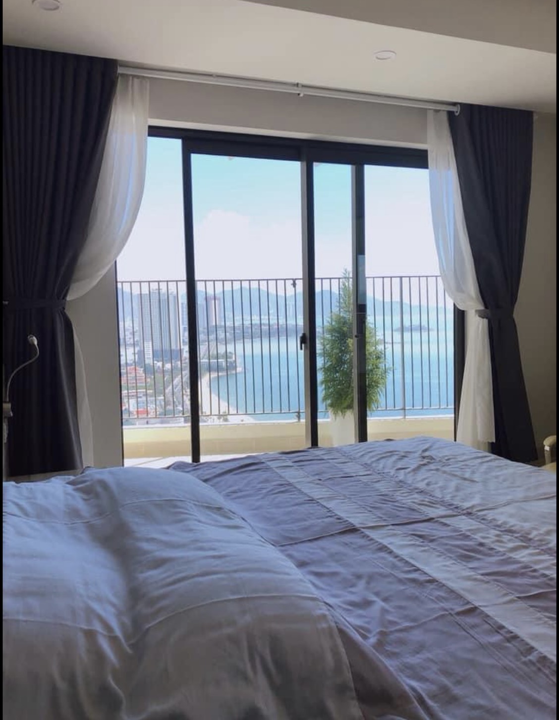 Gold Coast for rent | Two bedrooms apartment, Seaview | 17 million